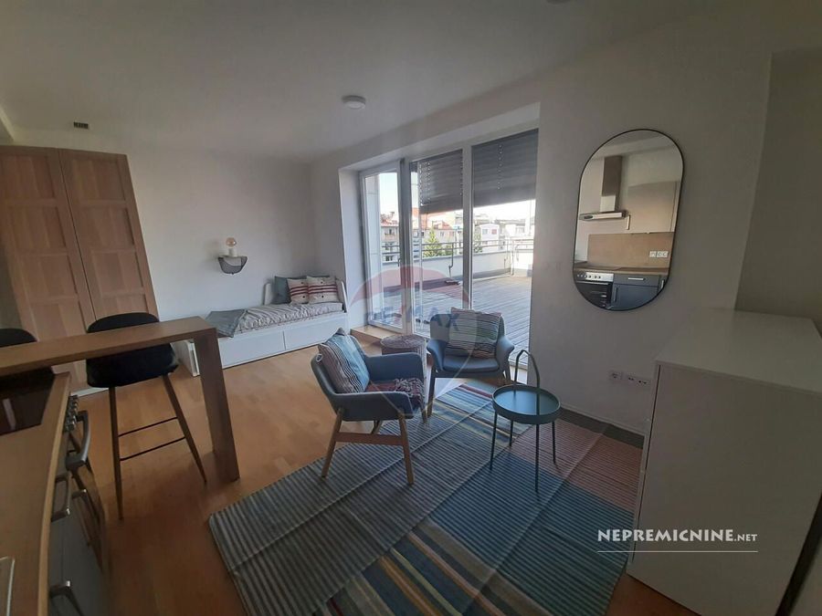 Apartment for rent, 57sqm, 560€ - Center | Indomio.si