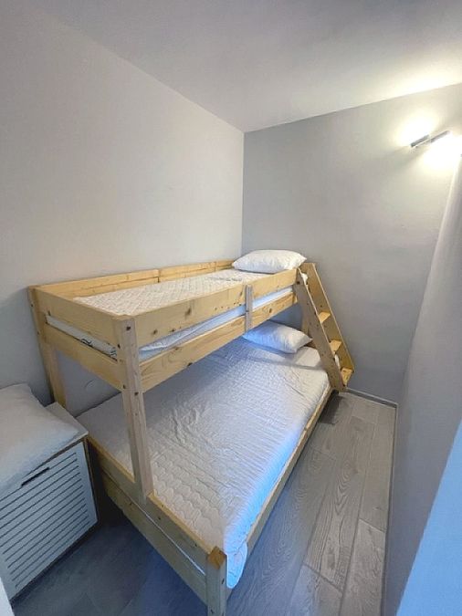 Снимка 292696971