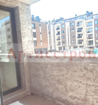 Photo 293206425