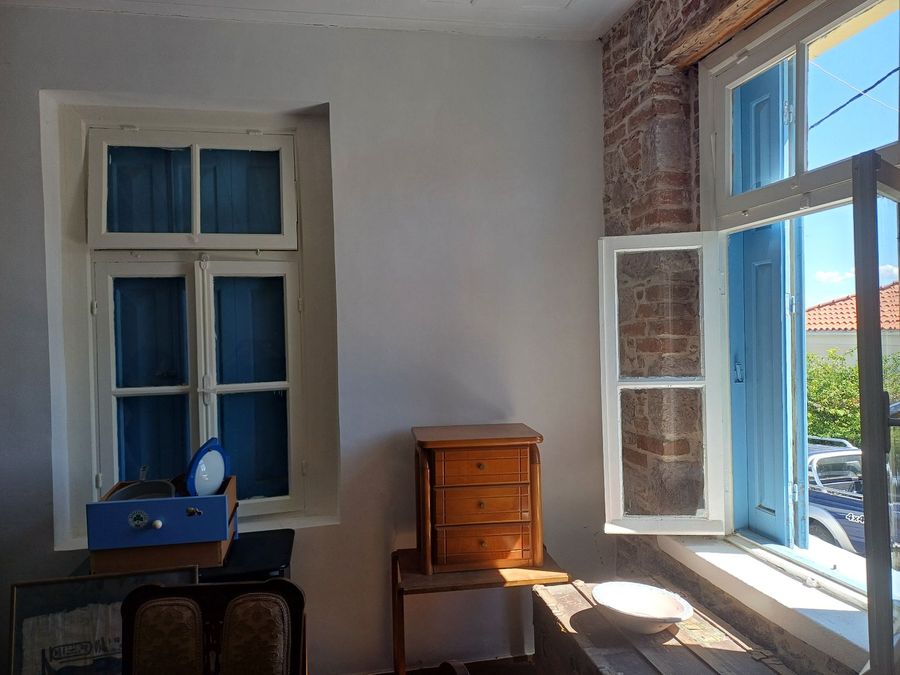 Photo 296224050
