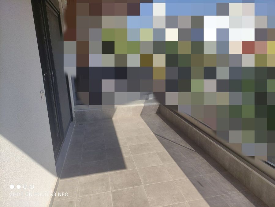 Photo 296295060
