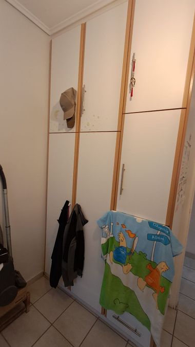 Photo 296843871