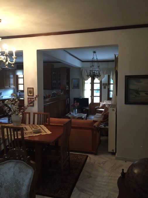Photo 303737469