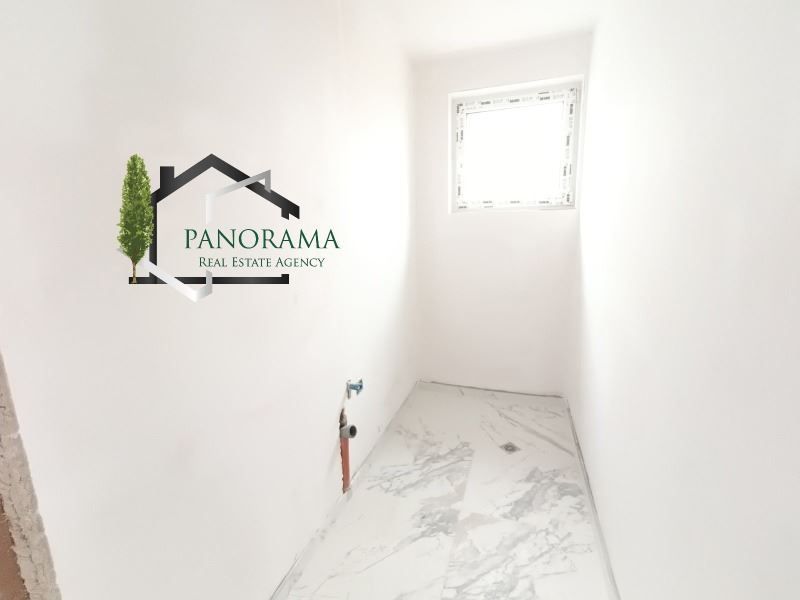 Снимка 303744012