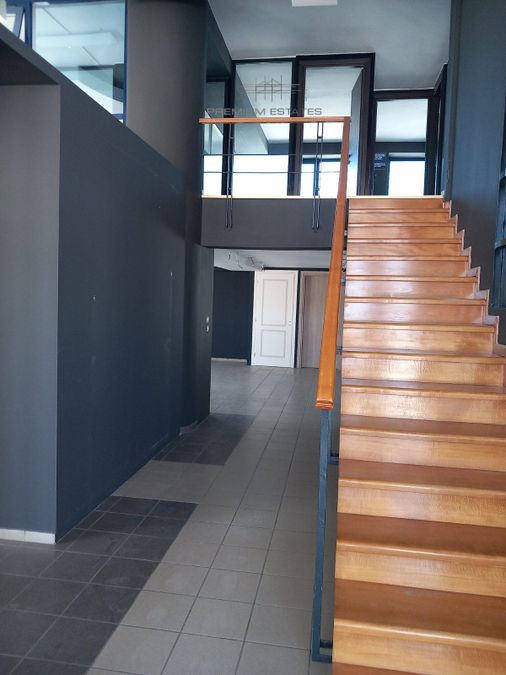 صورة فوتوغرافية 304085103