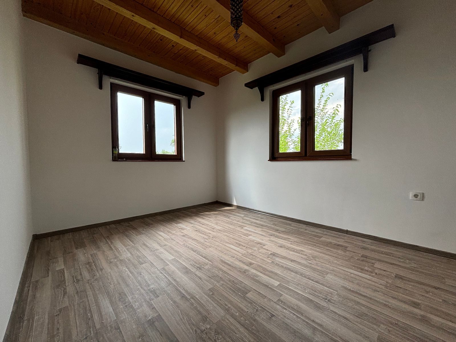 Kuća 180 m2 na prodaju Ilidža, Osijek photo 4