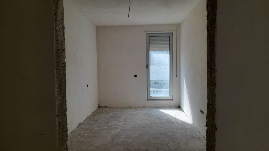 Photo 305405070
