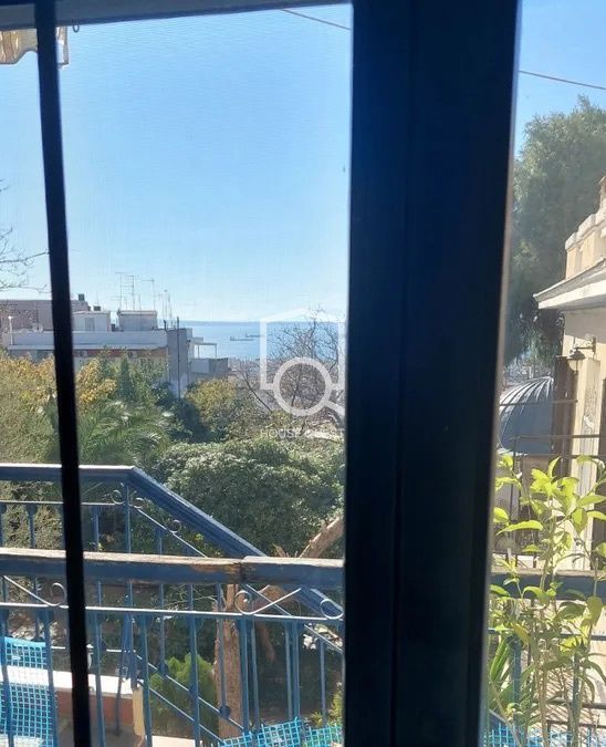 Photo 305419923