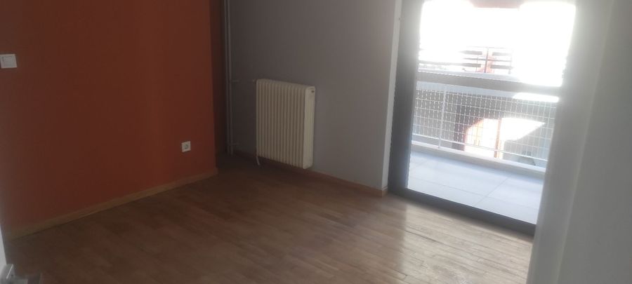 صورة فوتوغرافية 305445492