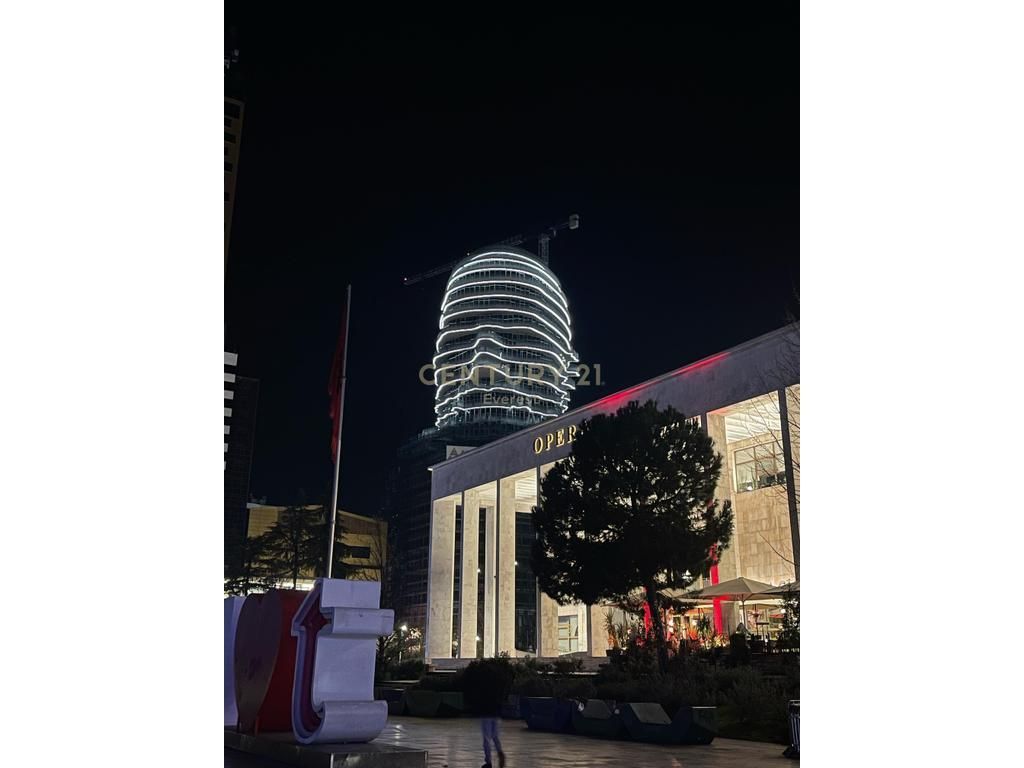 Apartament në shitje Qendër