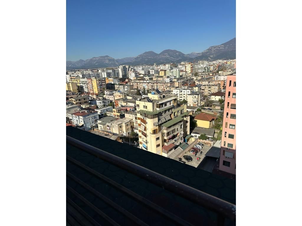 Apartament në shitje Parku I Autobuzave