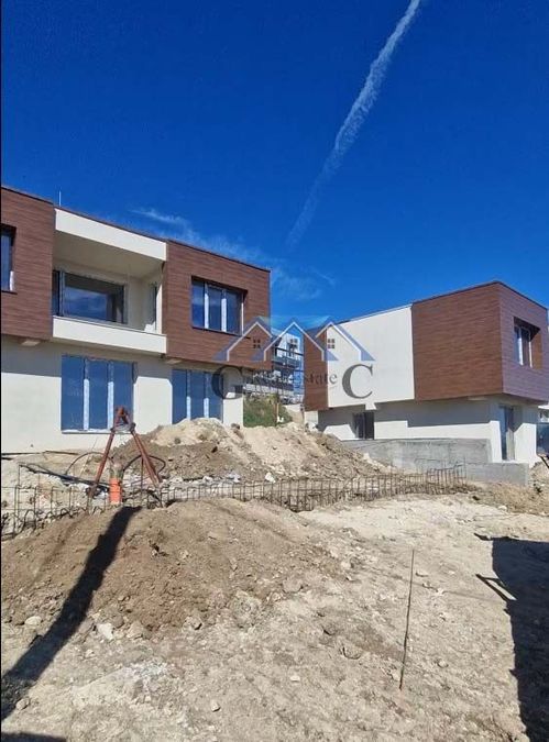 Снимка 311925969