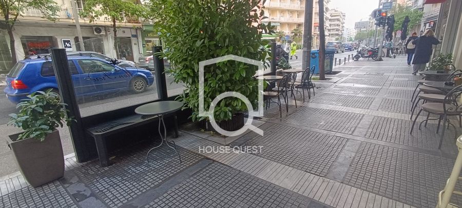 Photo 312396816