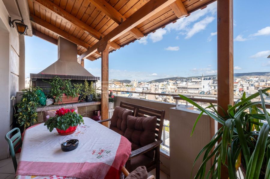 Mεζονέτα στον Πειραιά