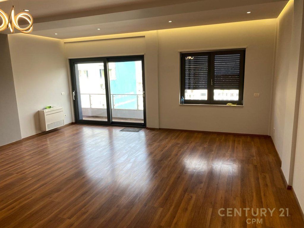 Apartament me qira Zogu i Zi