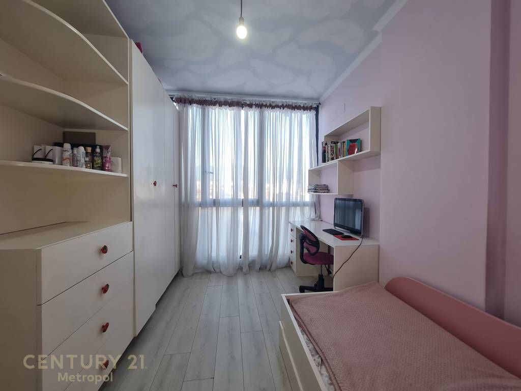 Apartament në shitje 21 Dhjetori