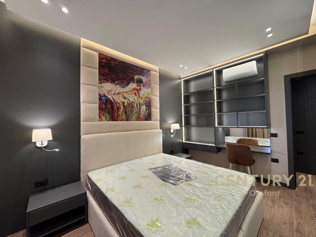 Apartament me qira Rr. e Kavajës