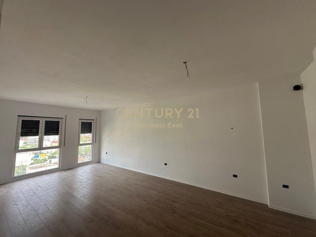 Apartament në shitje Kamëz - Qyteti