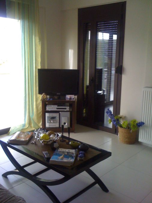 Photo 318242040
