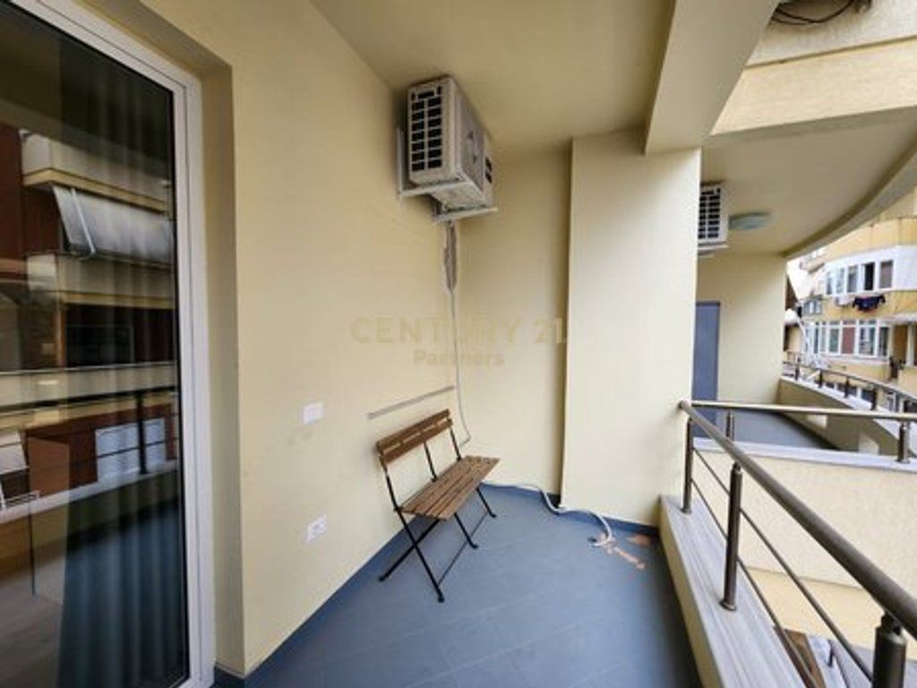 Apartament me qira Kopshti Zoologjik