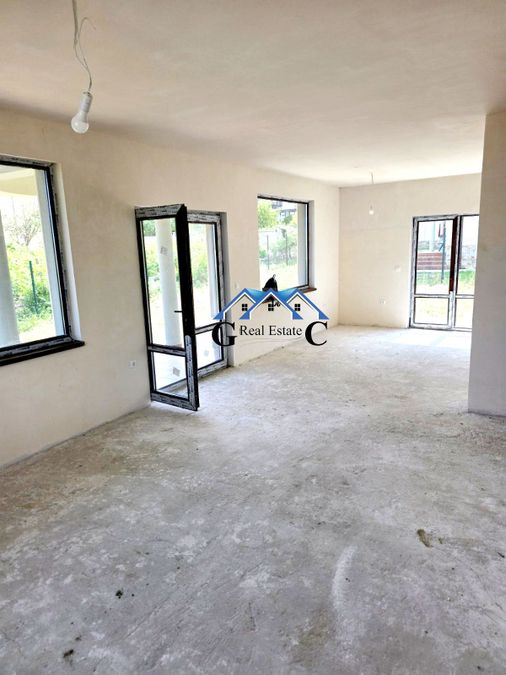 Снимка 318930753