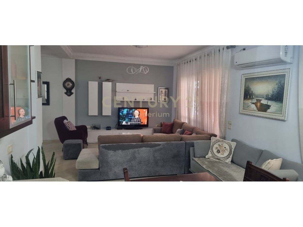 Apartament me qira Zogu i Zi