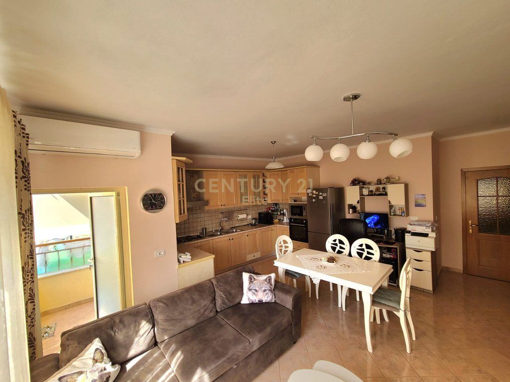 Apartament në shitje Zogu i Zi