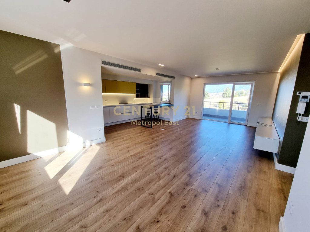 Apartament me qira Farkë e Vogël