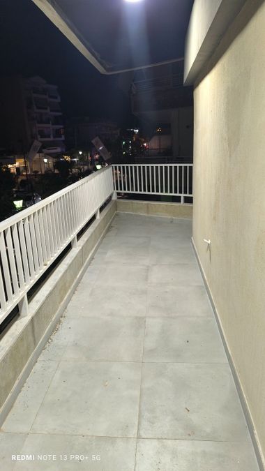 Photo 320336031