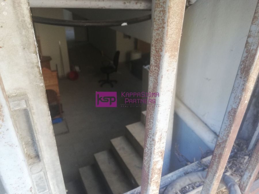 Photo 320425080