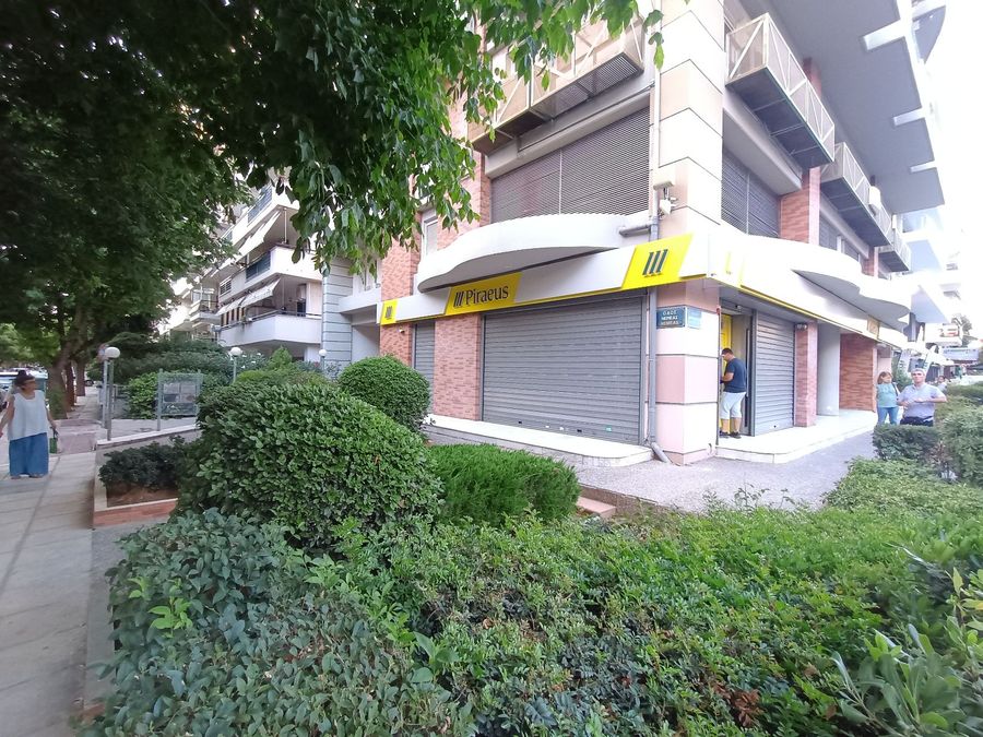 Photo 320704761