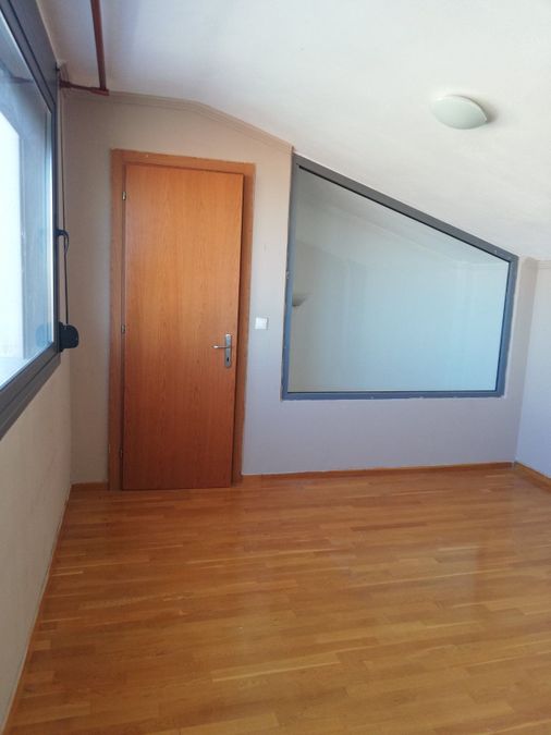 Photo 320777823