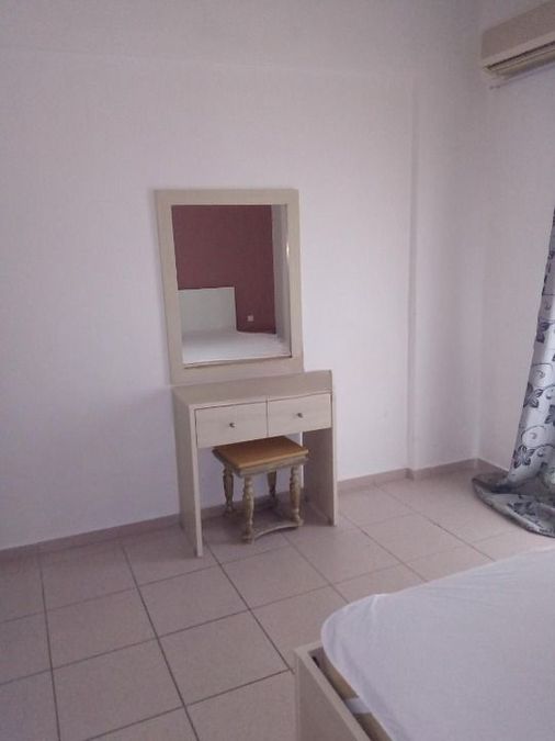 Photo 321239631