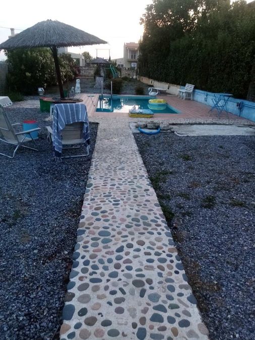 Photo 321422640