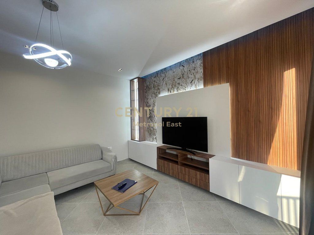 Vilë me qira Lundër