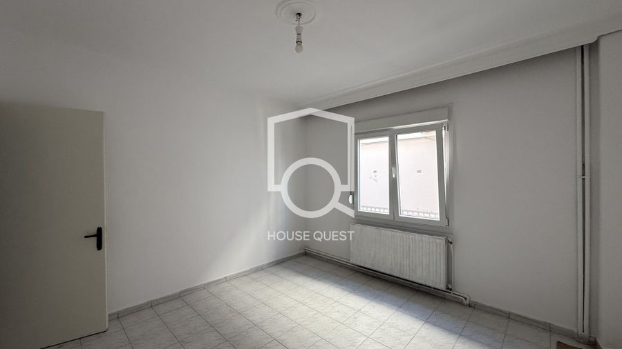 Photo 322453353