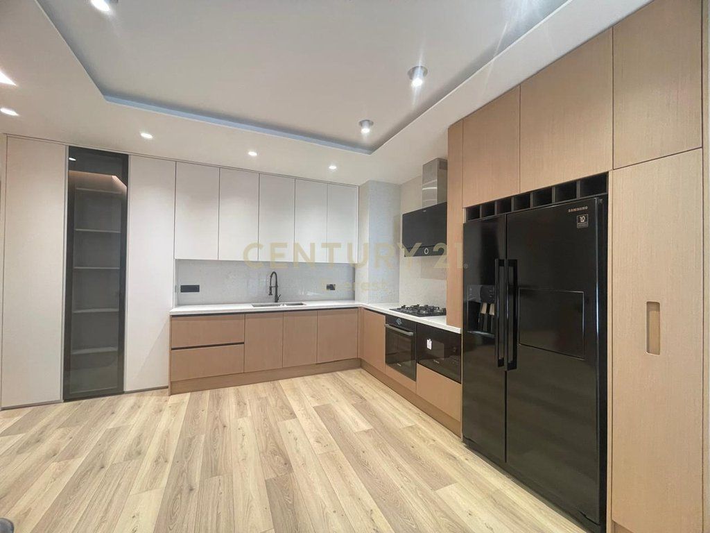 Apartament në shitje Kinostudio