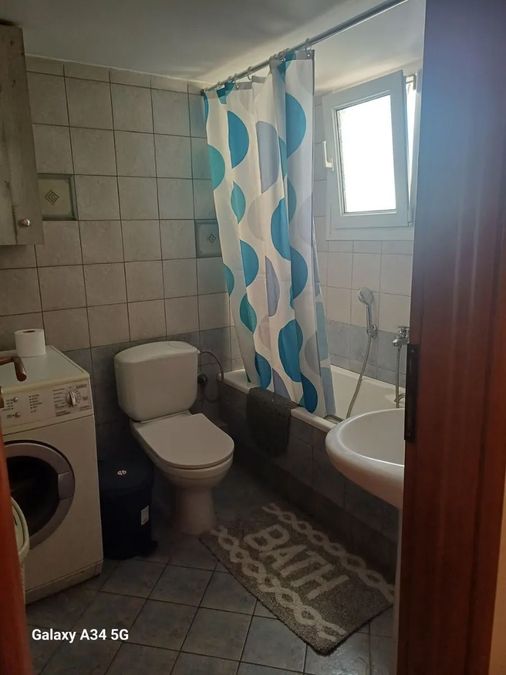 Photo 323087742