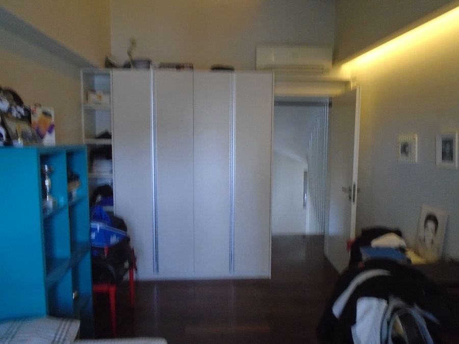 Photo 323420739