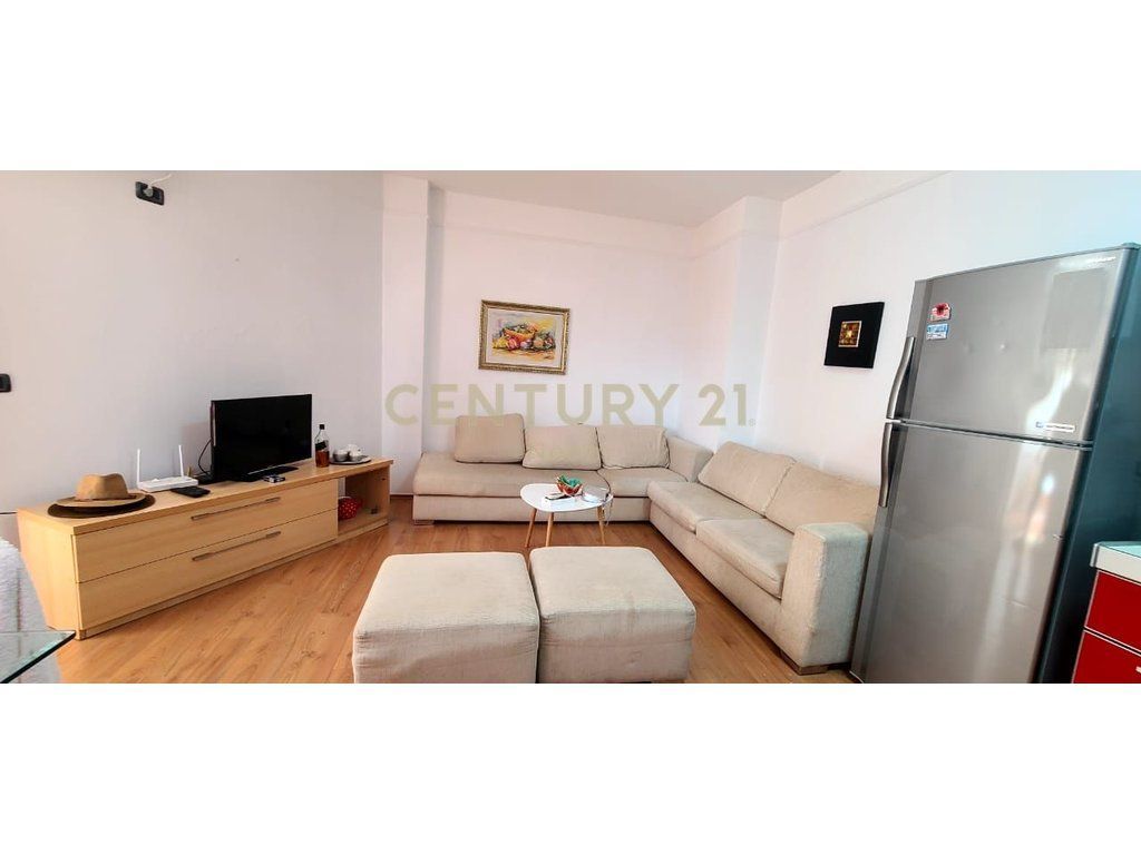 Apartament me qira Pazari i Ri