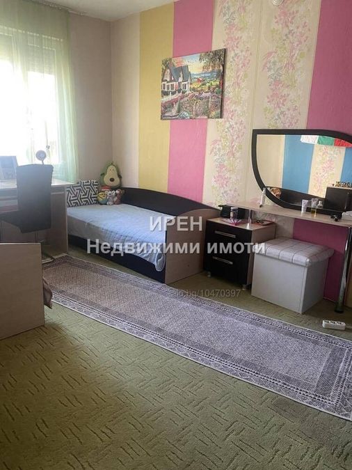 Снимка 323960640