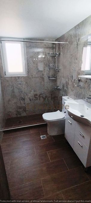 Photo 324779478