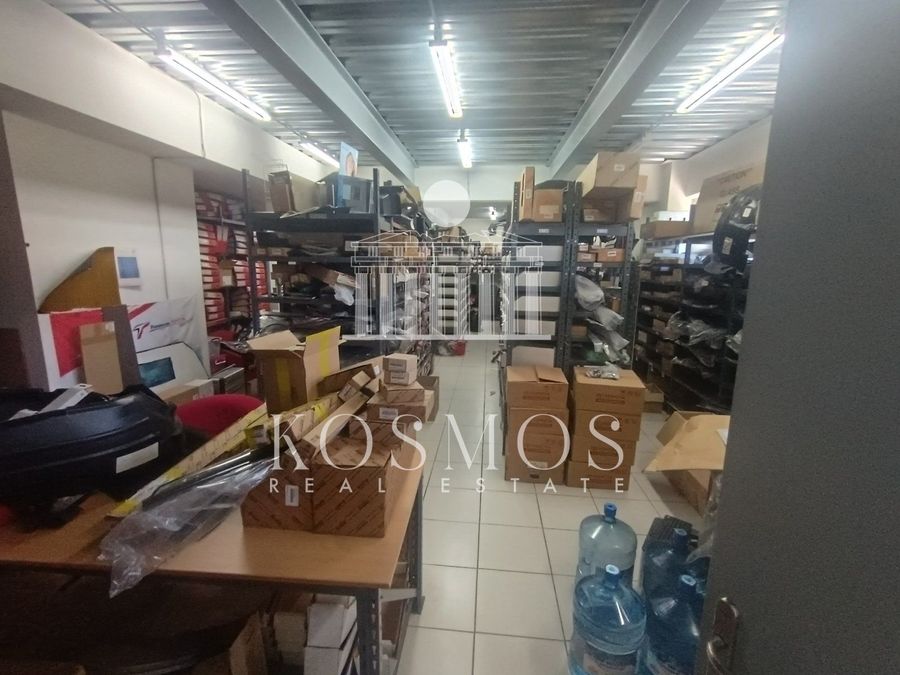 Photo 324944409