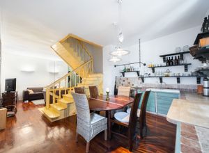 сграда за продажба  Piran Piran, 220 ㎡, спални: 4