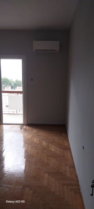 Photo 324994341