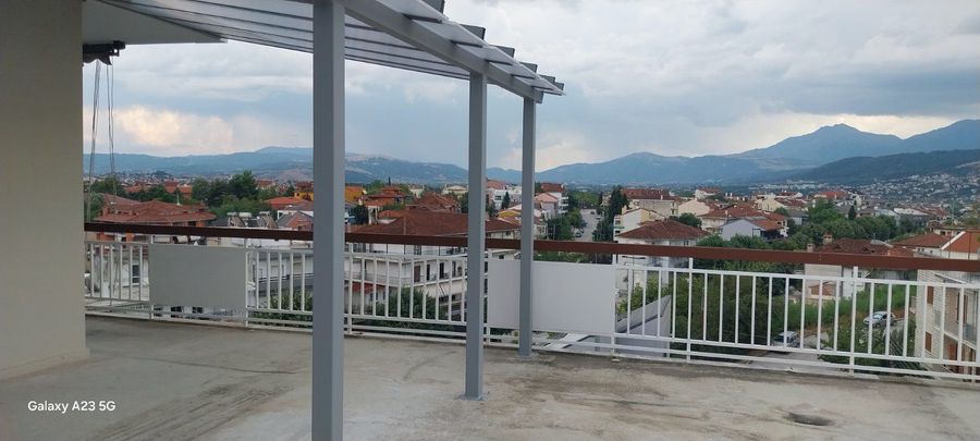 Photo 324994368