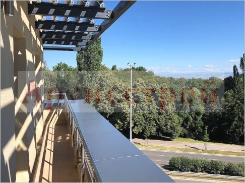 Снимка 325369320