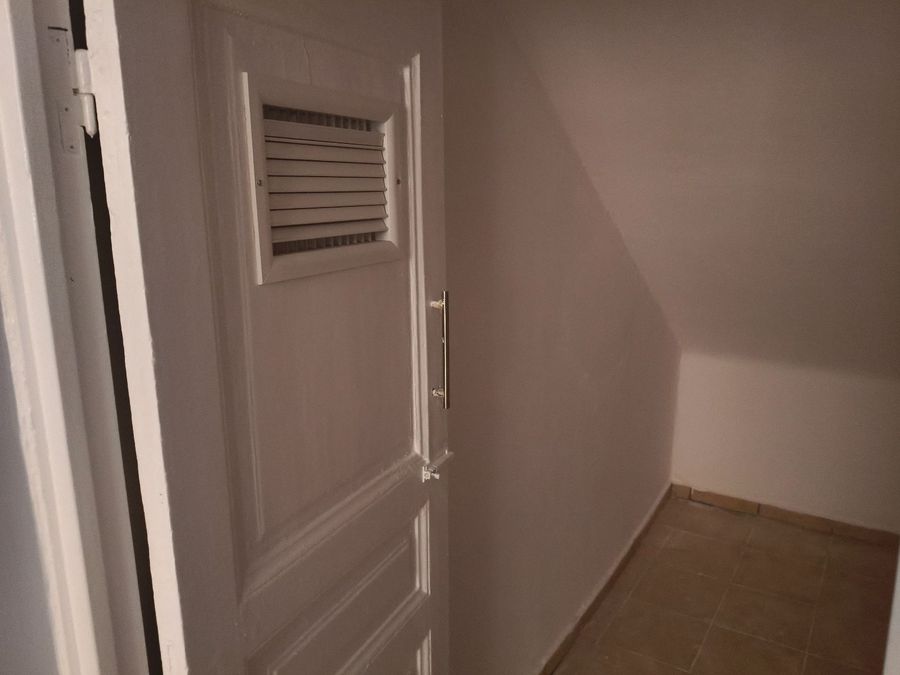 Photo 325609254
