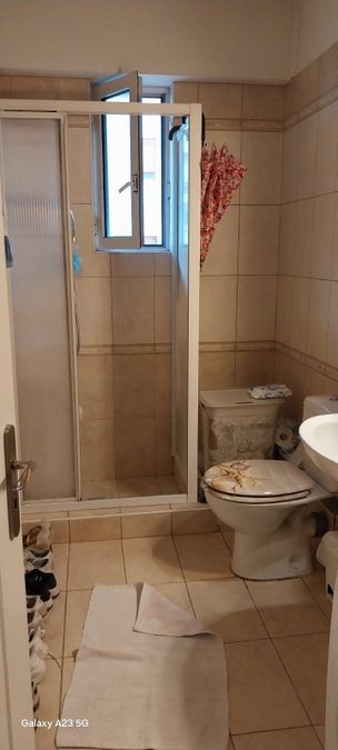 Photo 325889280