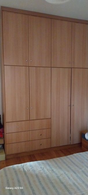 Photo 325889286